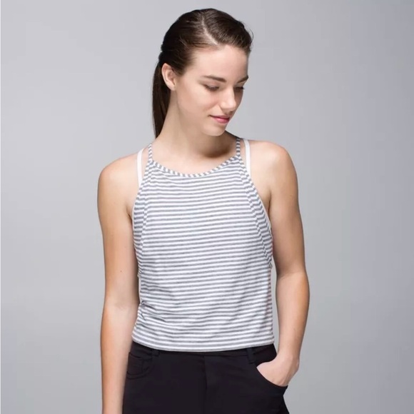 Lululemon Vita Loca tank - Picture 1 of 4